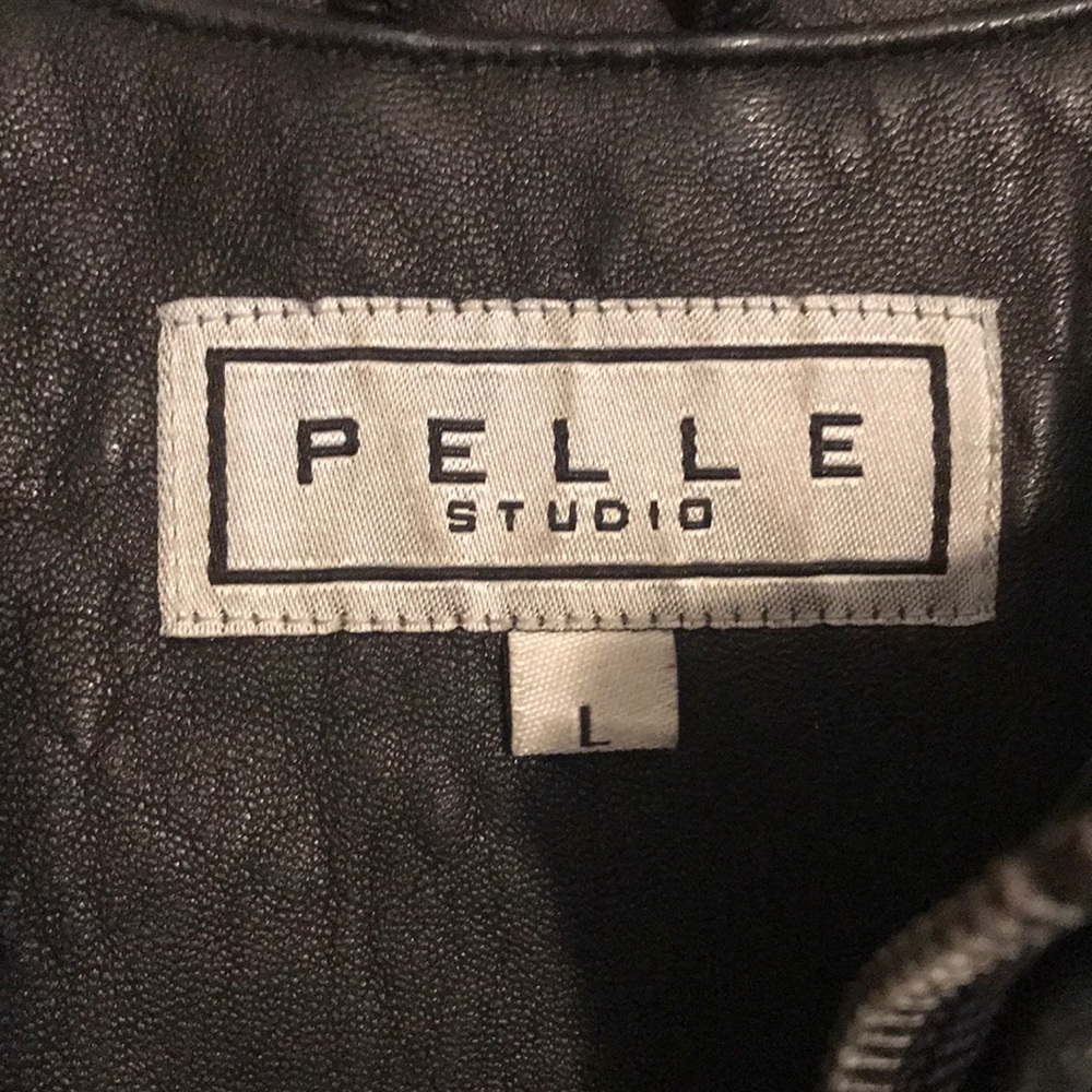 Leather jacket - Picture 2 of 5